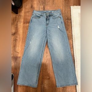 Old navy extra high rise ski-Hi wide leg jeans. In brand need condition.